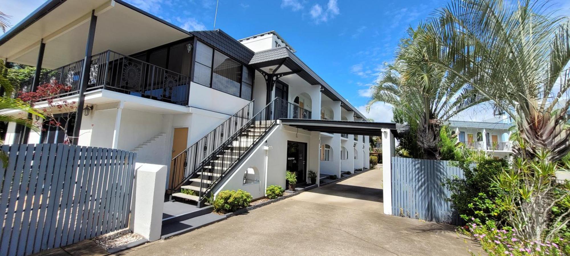 Tower Court Motel - Adults Only Haven Hervey Bay Eksteriør bilde