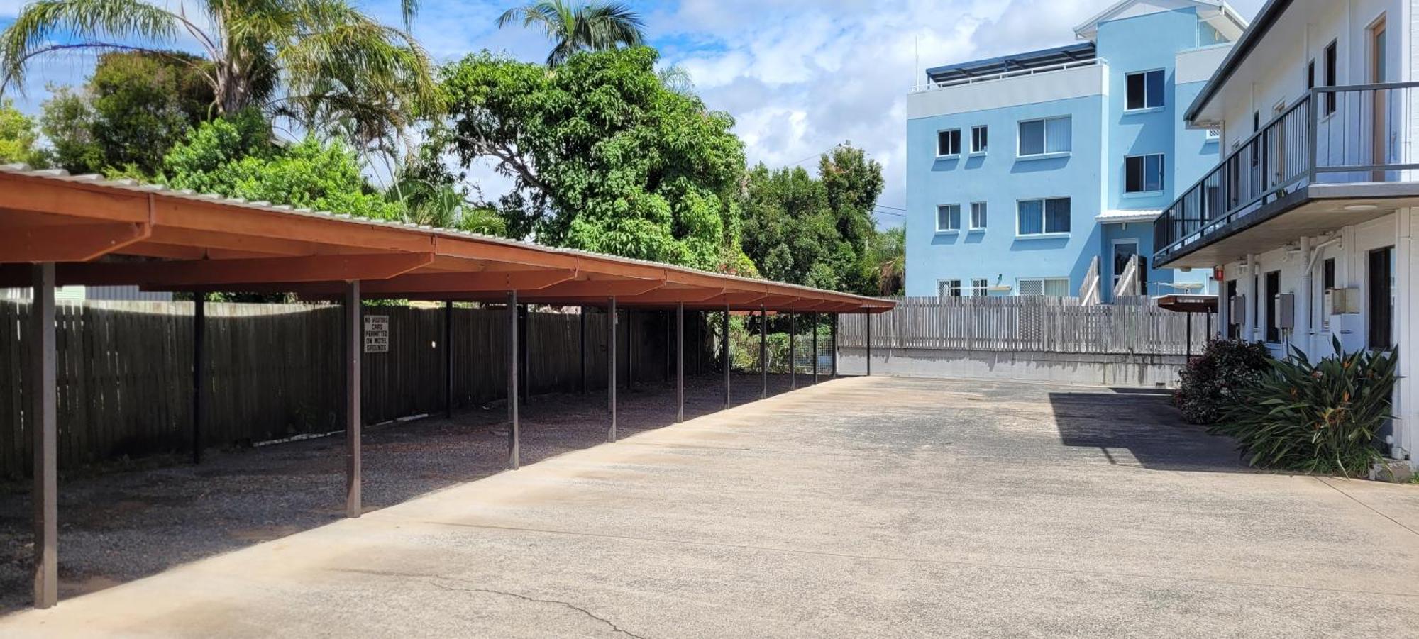 Tower Court Motel - Adults Only Haven Hervey Bay Eksteriør bilde