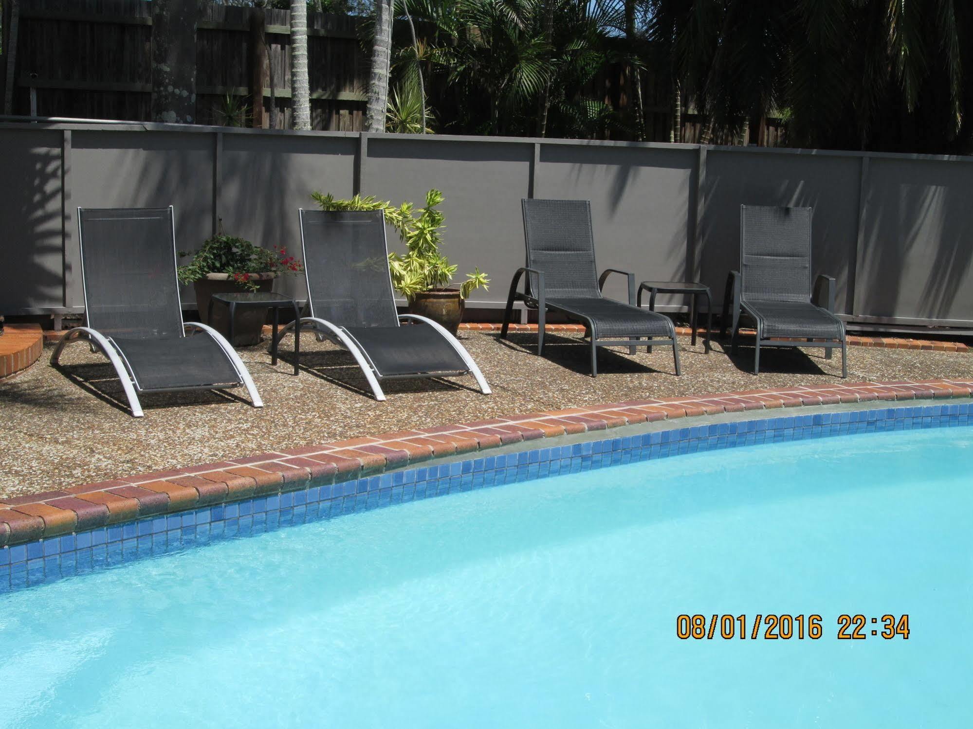 Tower Court Motel - Adults Only Haven Hervey Bay Eksteriør bilde