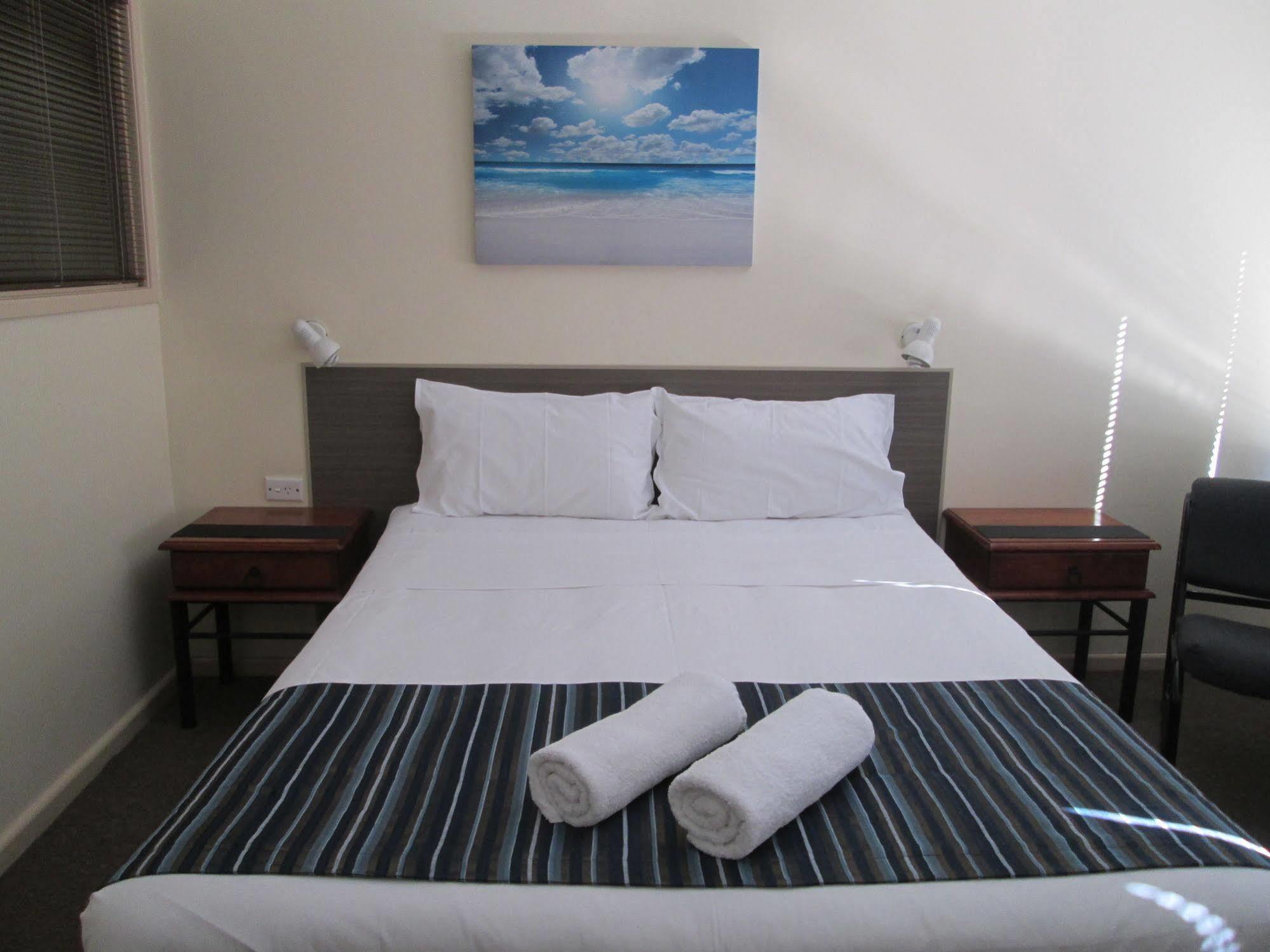 Tower Court Motel - Adults Only Haven Hervey Bay Eksteriør bilde