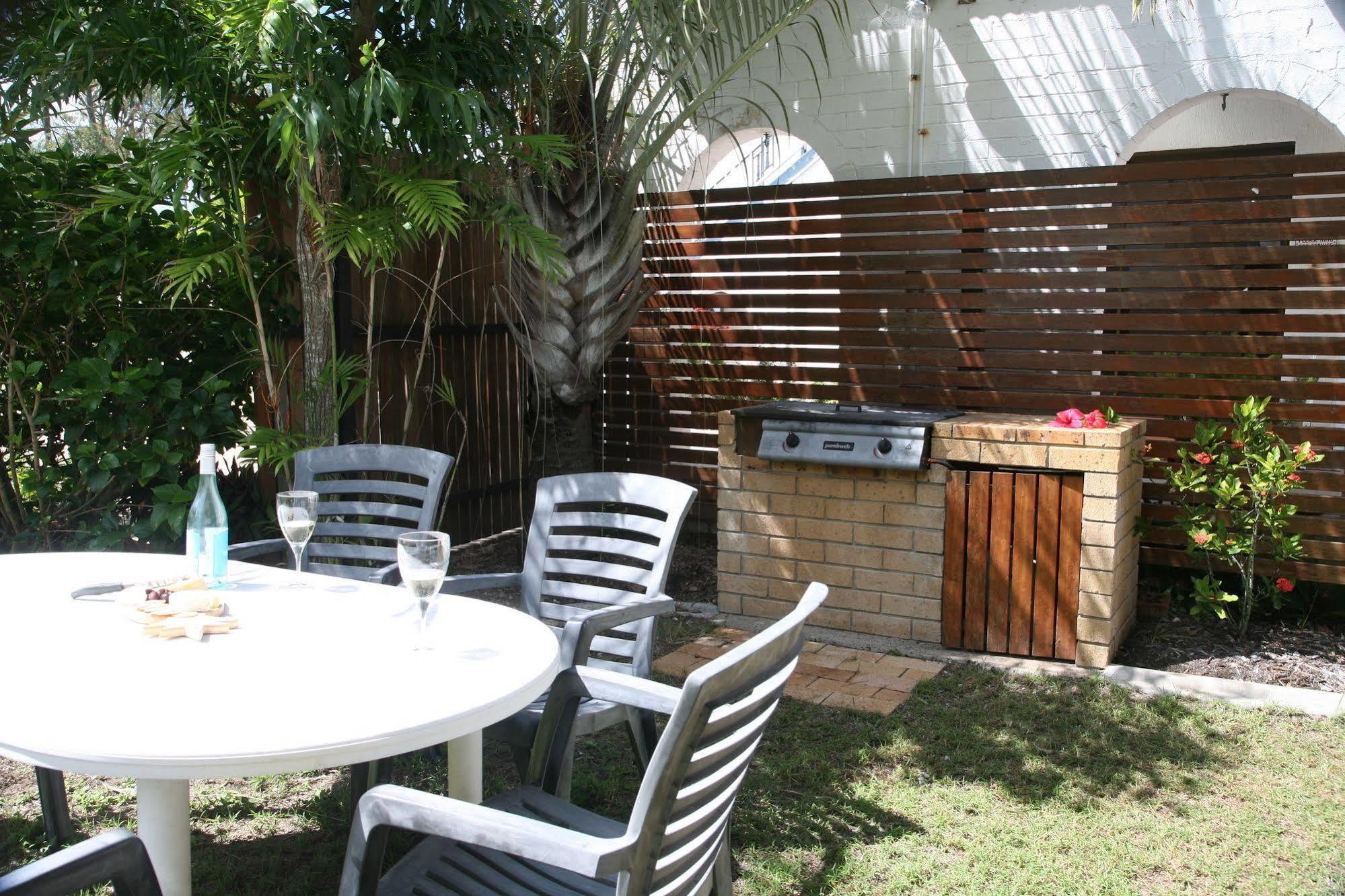 Tower Court Motel - Adults Only Haven Hervey Bay Eksteriør bilde