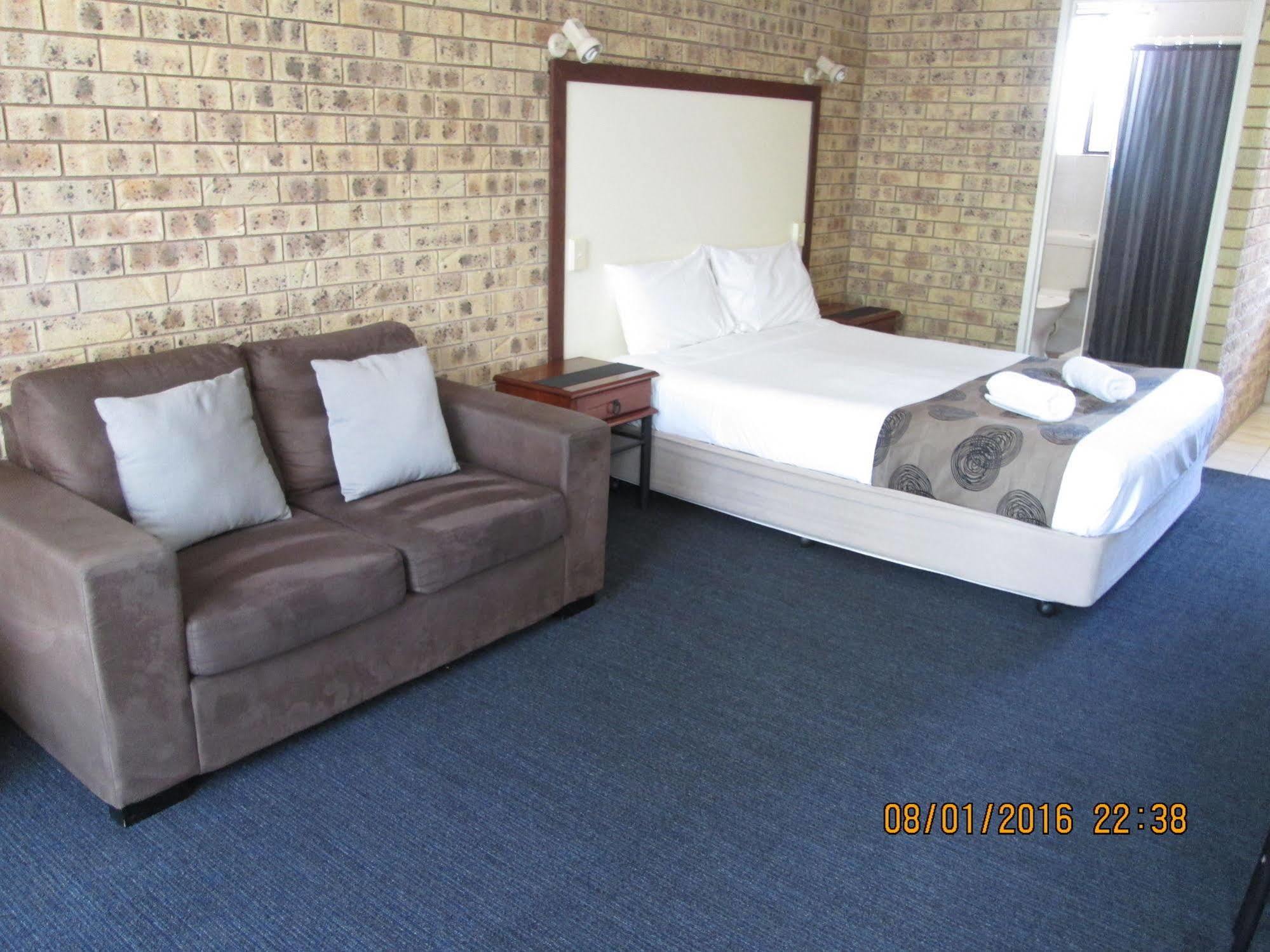 Tower Court Motel - Adults Only Haven Hervey Bay Eksteriør bilde