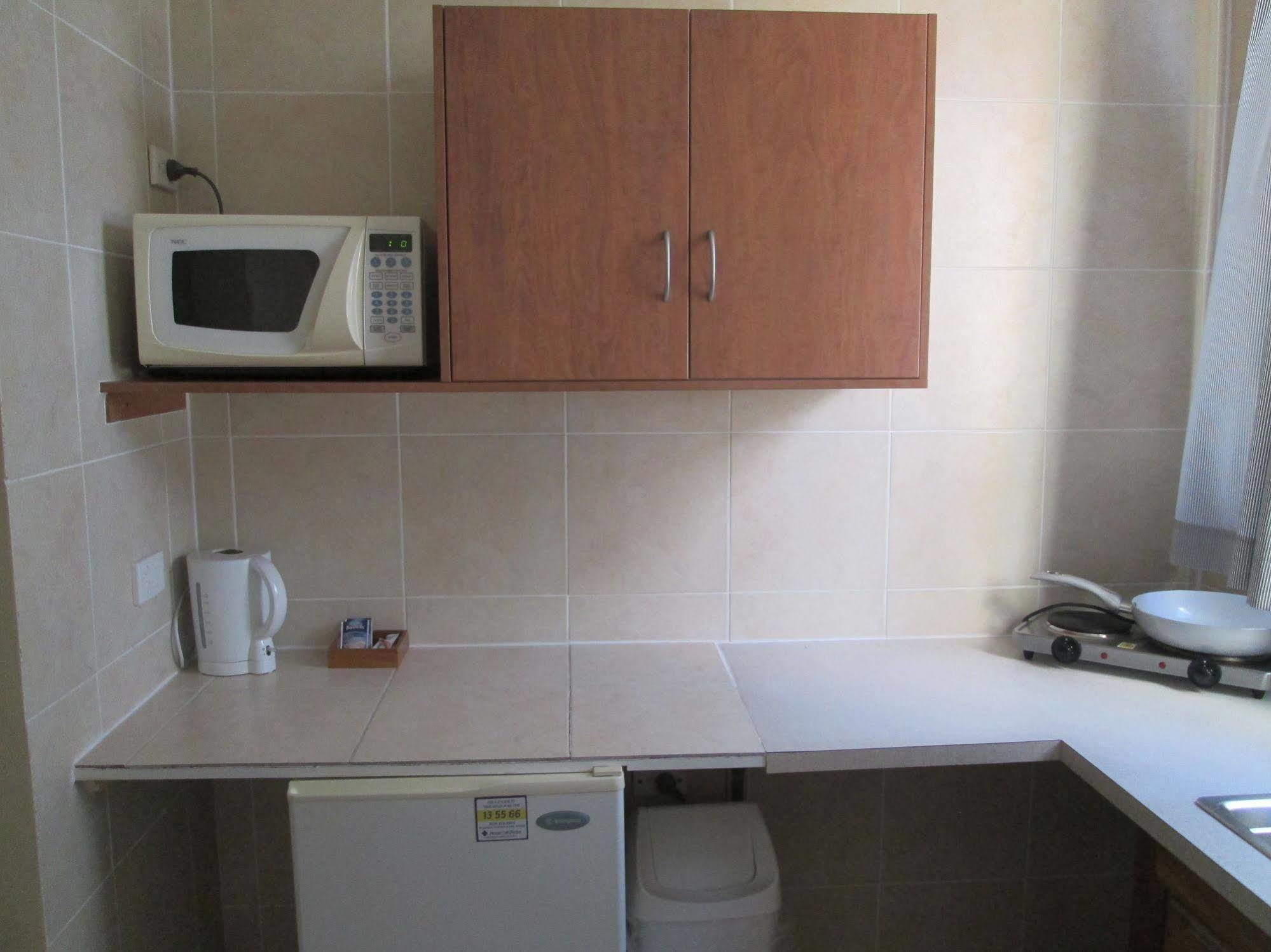 Tower Court Motel - Adults Only Haven Hervey Bay Eksteriør bilde